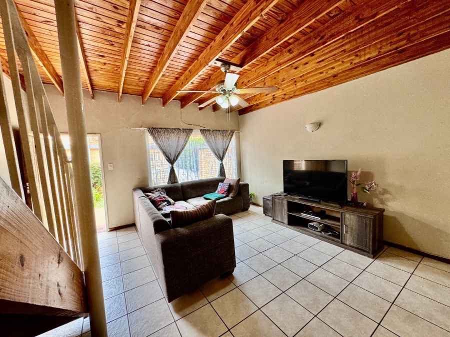 2 Bedroom Property for Sale in Potchefstroom North West